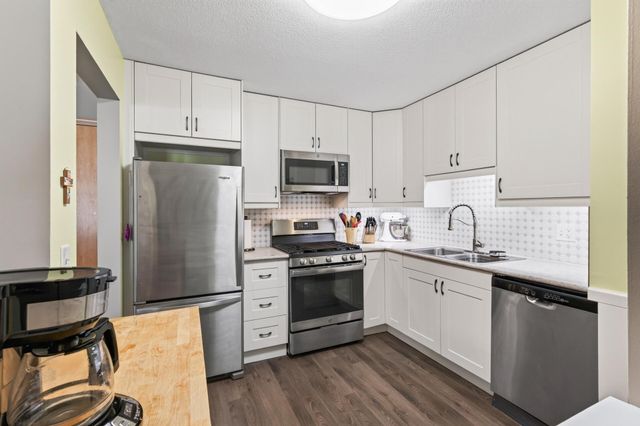 4820 Park Commons Drive 138, Saint Louis Park, MN 55416