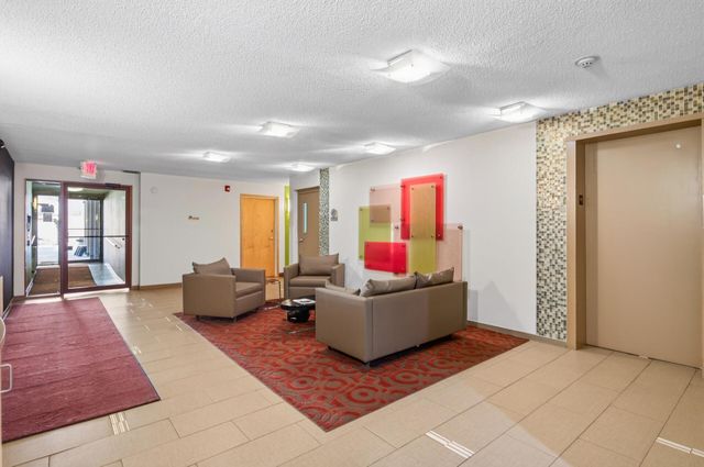 4820 Park Commons Drive 138, Saint Louis Park, MN 55416