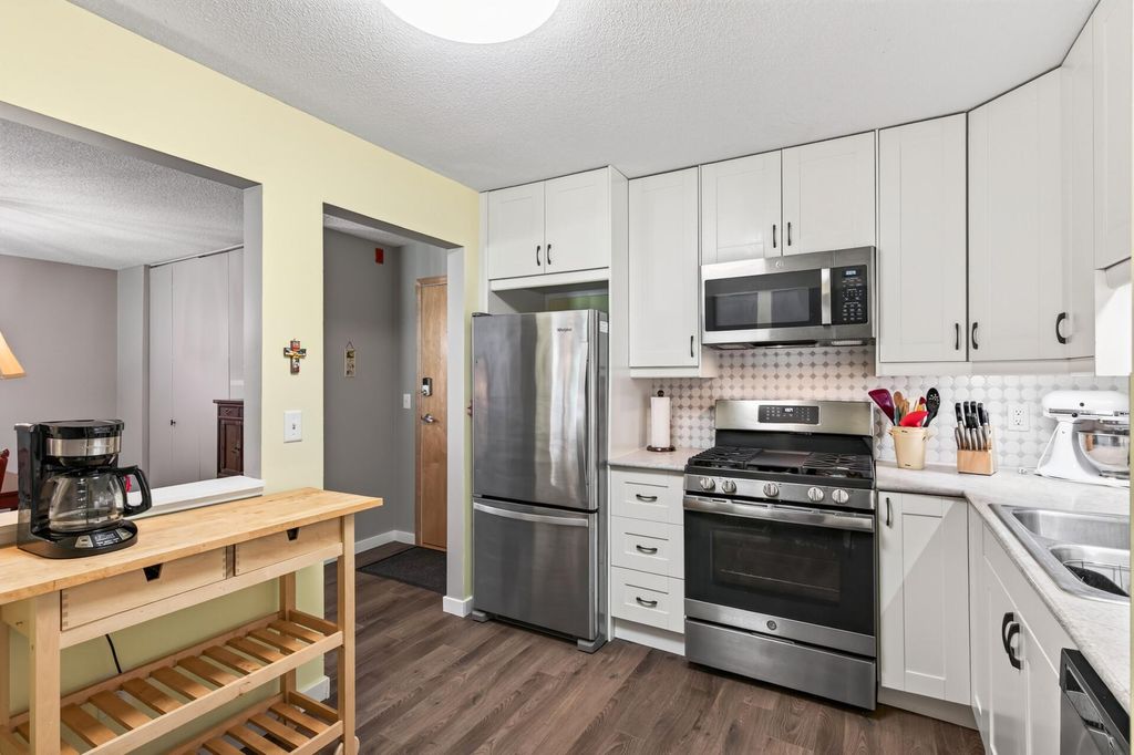 4820 Park Commons Drive 138, Saint Louis Park, MN 55416 — photo 4