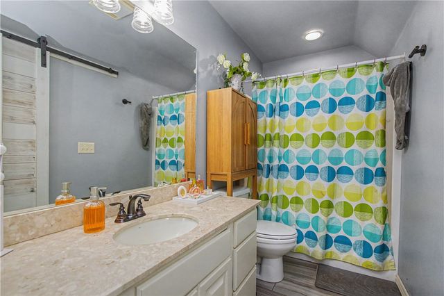 13187 Rusty Blackhaw Court, Springdale, AR 72762