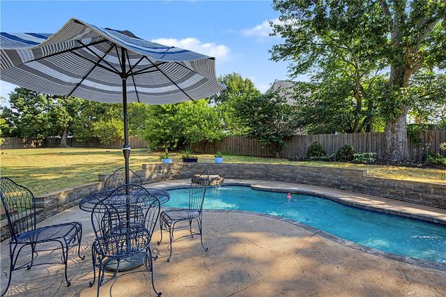 13187 Rusty Blackhaw Court, Springdale, AR 72762