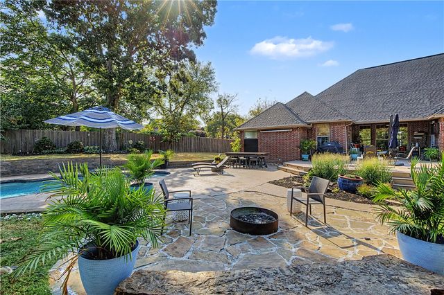 13187 Rusty Blackhaw Court, Springdale, AR 72762