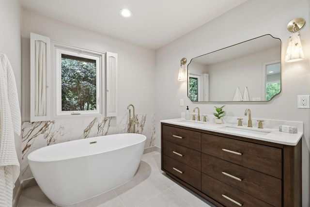 950 Somersby Way, Sacramento, CA 95864