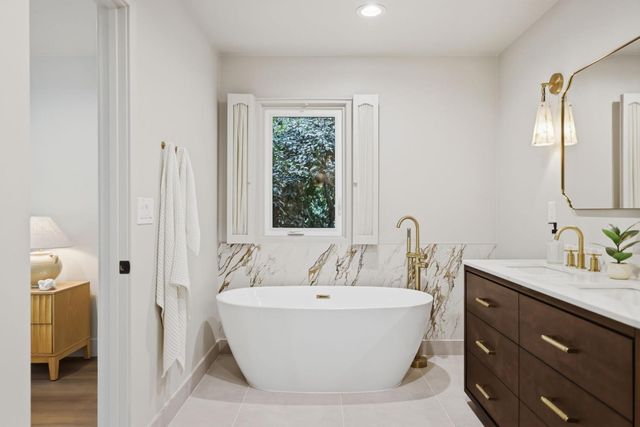 950 Somersby Way, Sacramento, CA 95864