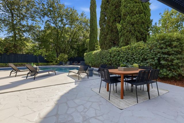 950 Somersby Way, Sacramento, CA 95864
