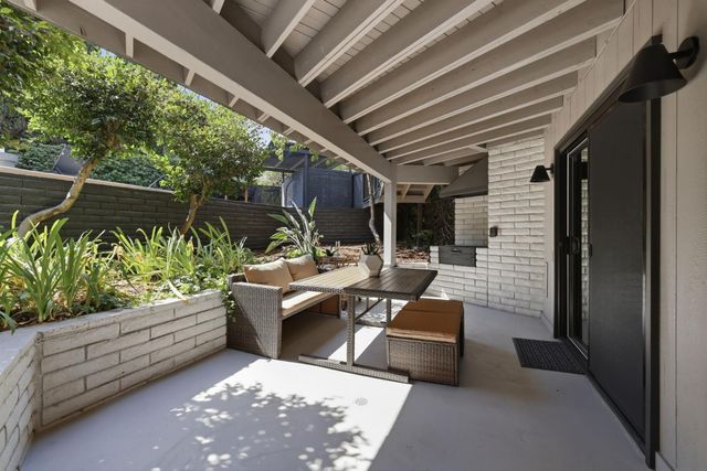 950 Somersby Way, Sacramento, CA 95864