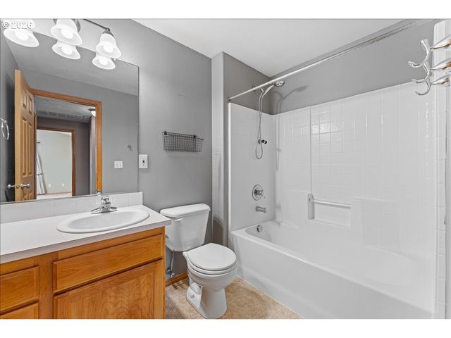 15653 JADE GLEN Ave, Sandy, OR 97055