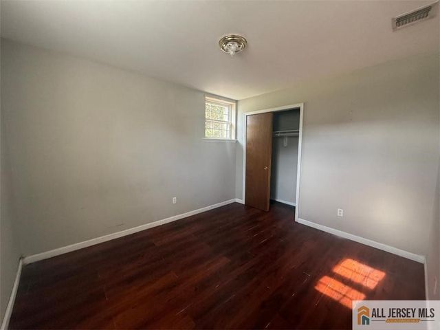 403 College Drive 403, Edison, NJ 08817