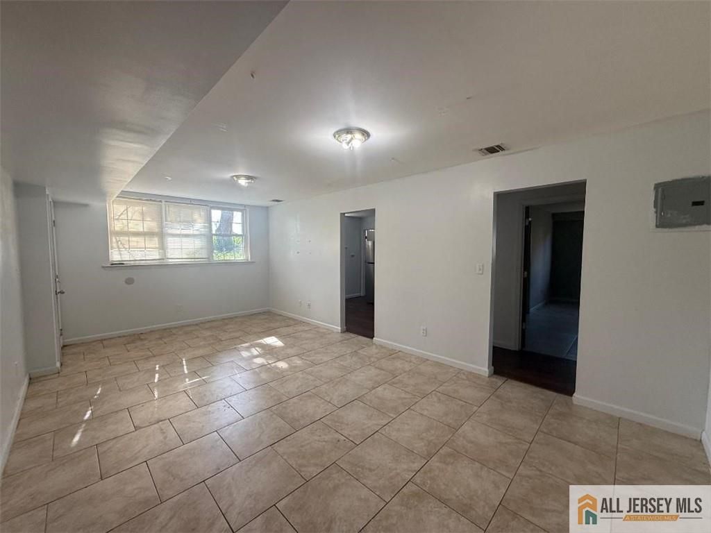 403 College Drive 403, Edison, NJ 08817