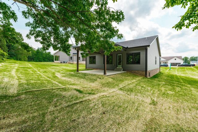 4017 Hereford Dr, Greenbrier, TN 37073