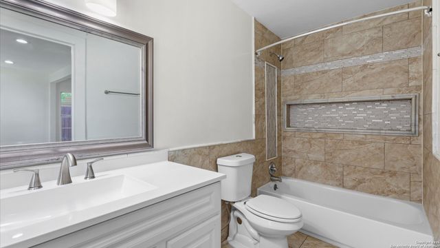 646 Ellor Dr, San Antonio, TX 78228