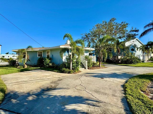 4112 BEACH DRIVE SE, St Petersburg, FL 33705