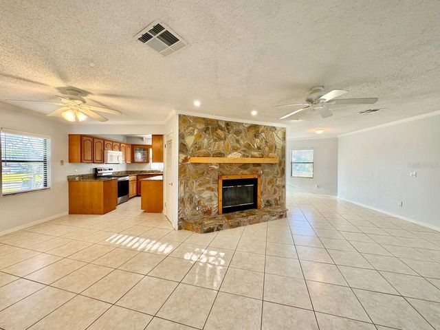 4112 BEACH DRIVE SE, St Petersburg, FL 33705