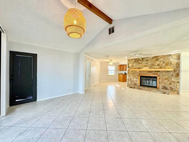 4112 BEACH DRIVE SE, St Petersburg, FL 33705