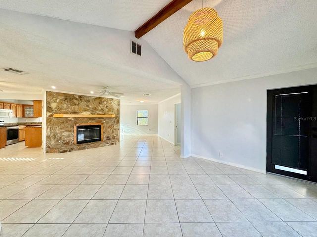 4112 BEACH DRIVE SE, St Petersburg, FL 33705