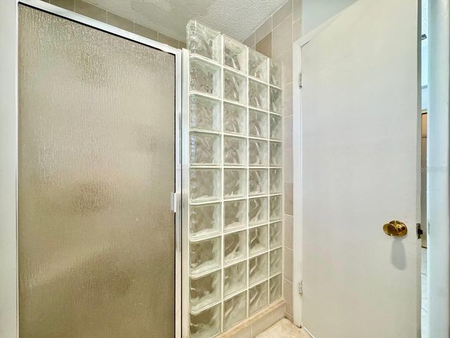 4112 BEACH DRIVE SE, St Petersburg, FL 33705