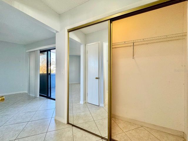 4112 BEACH DRIVE SE, St Petersburg, FL 33705