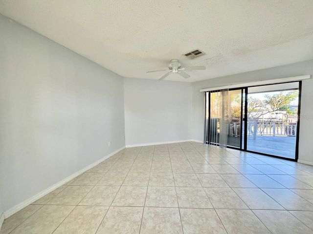 4112 BEACH DRIVE SE, St Petersburg, FL 33705