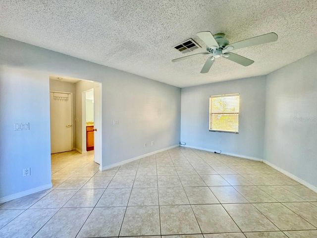 4112 BEACH DRIVE SE, St Petersburg, FL 33705
