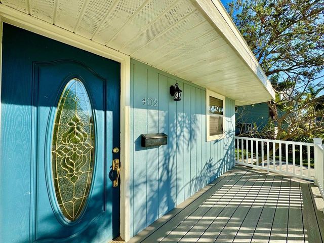 4112 BEACH DRIVE SE, St Petersburg, FL 33705