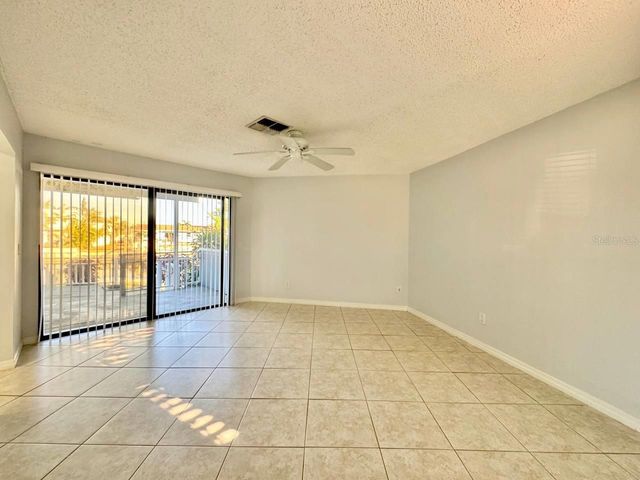 4112 BEACH DRIVE SE, St Petersburg, FL 33705