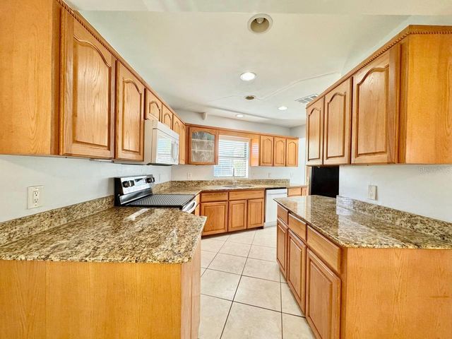 4112 BEACH DRIVE SE, St Petersburg, FL 33705