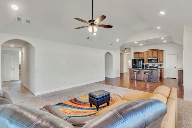 512 Strait Lane, Waxahachie, TX 75165