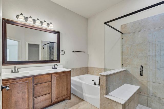 512 Strait Lane, Waxahachie, TX 75165