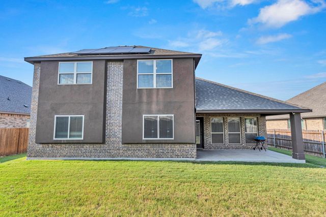 512 Strait Lane, Waxahachie, TX 75165