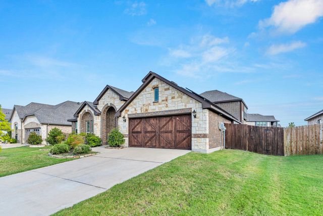 512 Strait Lane, Waxahachie, TX 75165