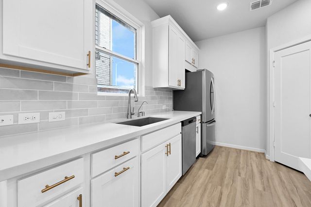 9119 Brixham Drive, Cypress, TX 77433