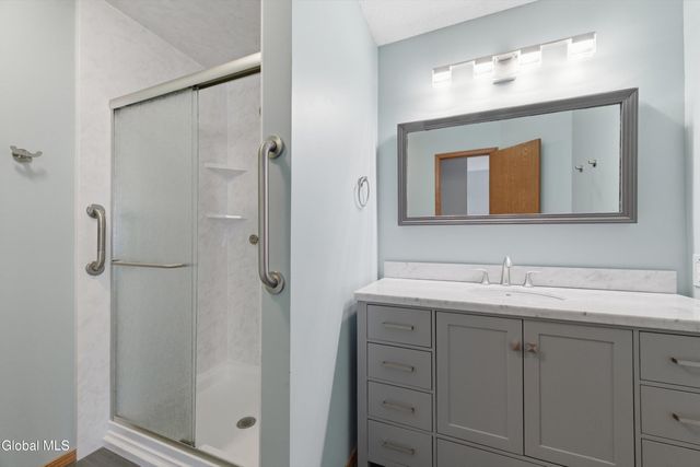 35 Heyden Road, Troy, NY 12180