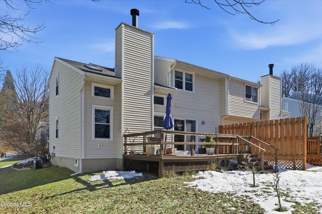 35 Heyden Road, Troy, NY 12180