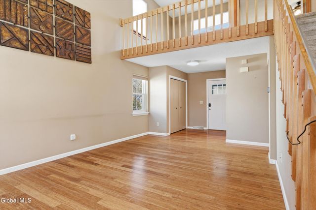 35 Heyden Road, Troy, NY 12180