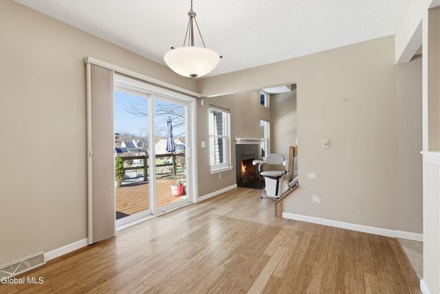 35 Heyden Road, Troy, NY 12180