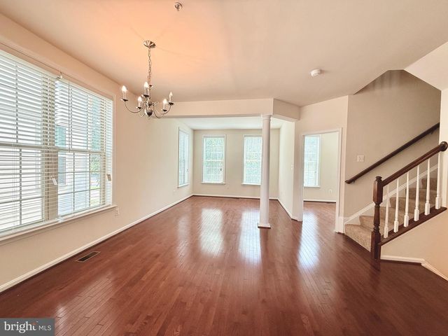 8912 TOWER PL, Lanham, MD 20706