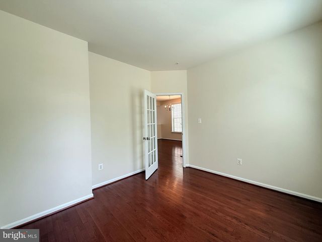8912 TOWER PL, Lanham, MD 20706
