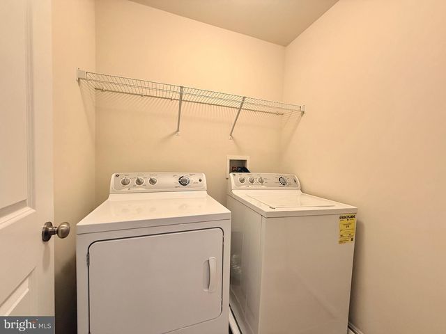 8912 TOWER PL, Lanham, MD 20706