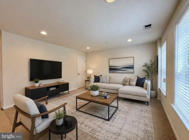 8912 TOWER PL, Lanham, MD 20706