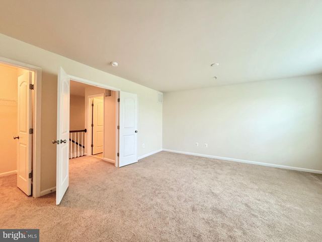 8912 TOWER PL, Lanham, MD 20706