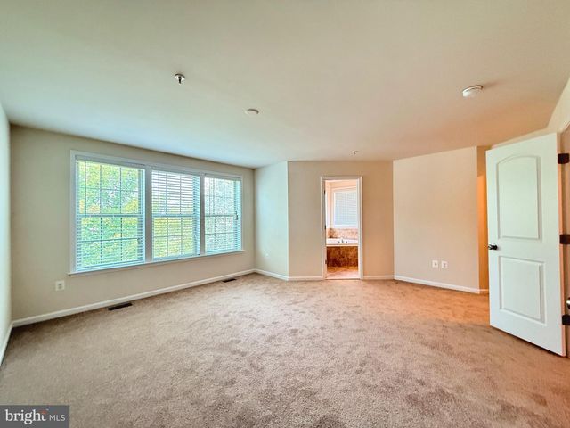 8912 TOWER PL, Lanham, MD 20706