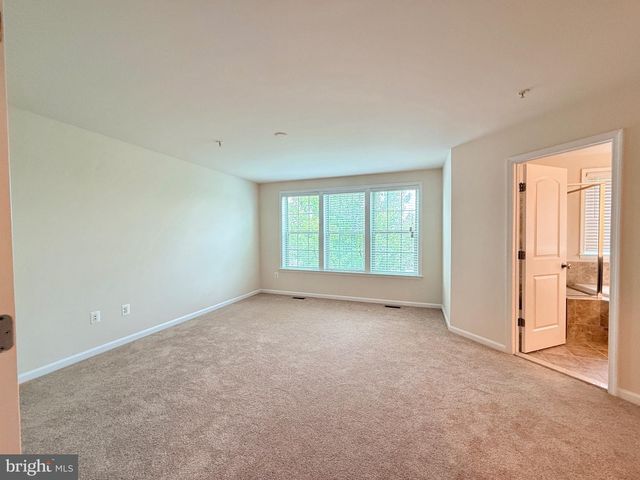 8912 TOWER PL, Lanham, MD 20706