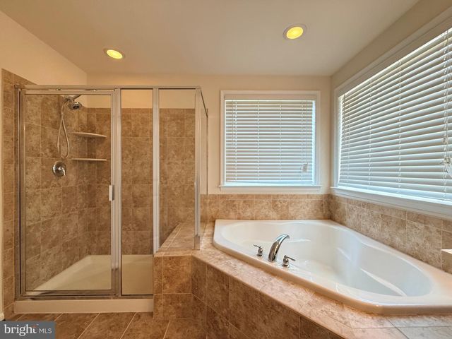 8912 TOWER PL, Lanham, MD 20706