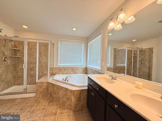 8912 TOWER PL, Lanham, MD 20706