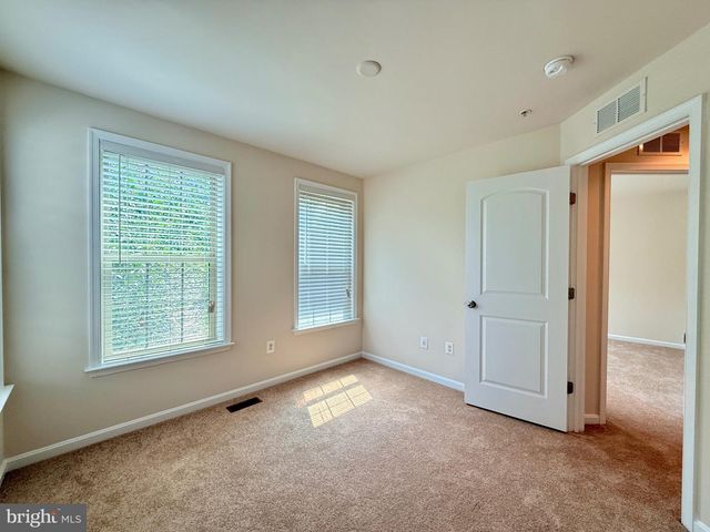 8912 TOWER PL, Lanham, MD 20706