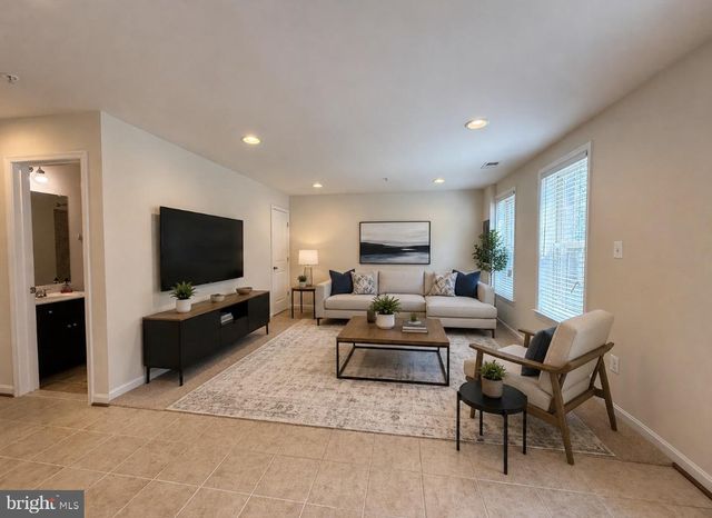 8912 TOWER PL, Lanham, MD 20706