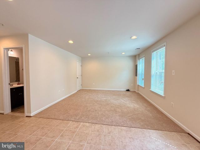 8912 TOWER PL, Lanham, MD 20706