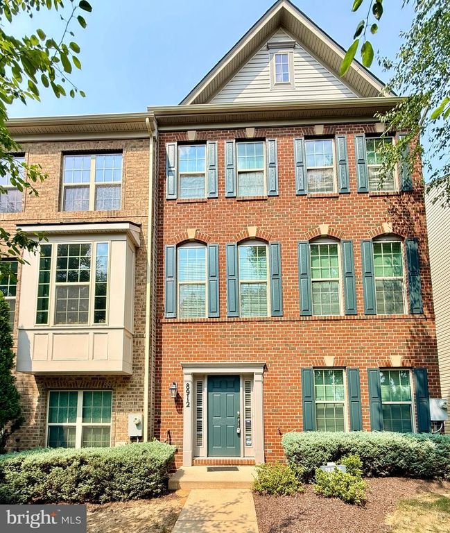 8912 TOWER PL, Lanham, MD 20706
