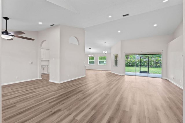 17104 76th Street N, Loxahatchee, FL 33470