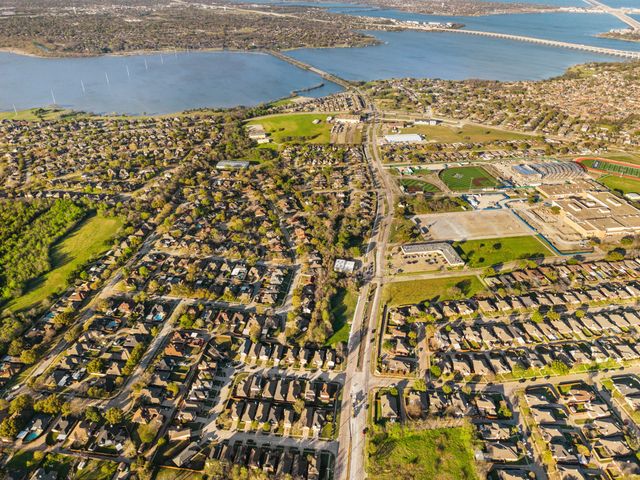 1418 Deville Circle, Garland, TX 75043